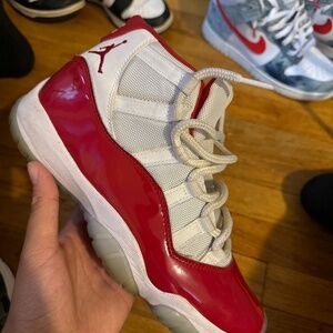 Men Cherry 11’s